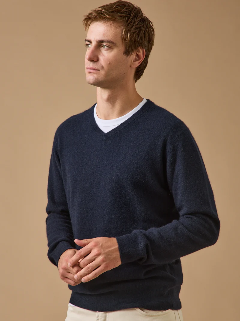 Herrenpullover mit V-Ausschnitt – Cashmere-Kollektion