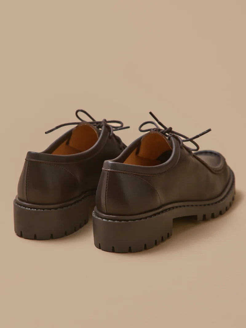 Damen-Schnürschuhe aus Leder mit Profilsohle