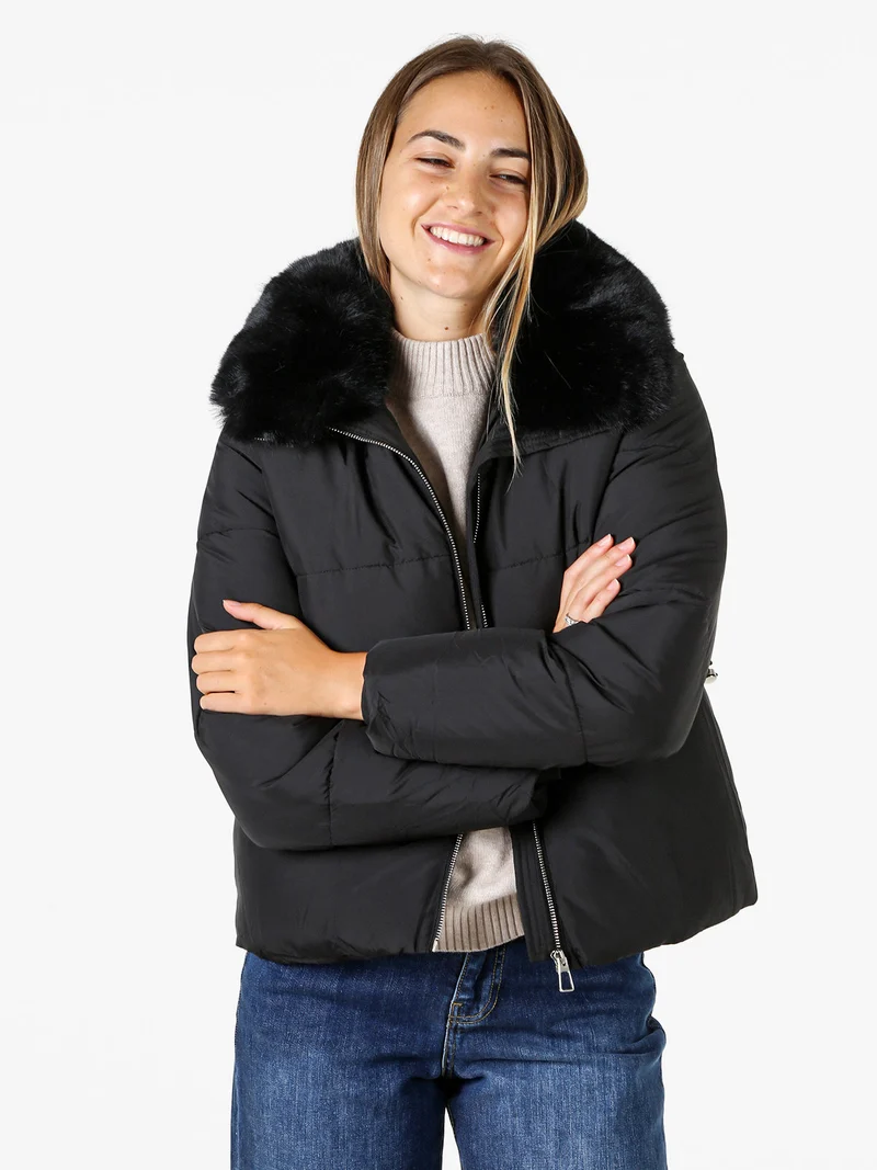 Giubbotto donna con zip e colletto in ecopelliccia - nero