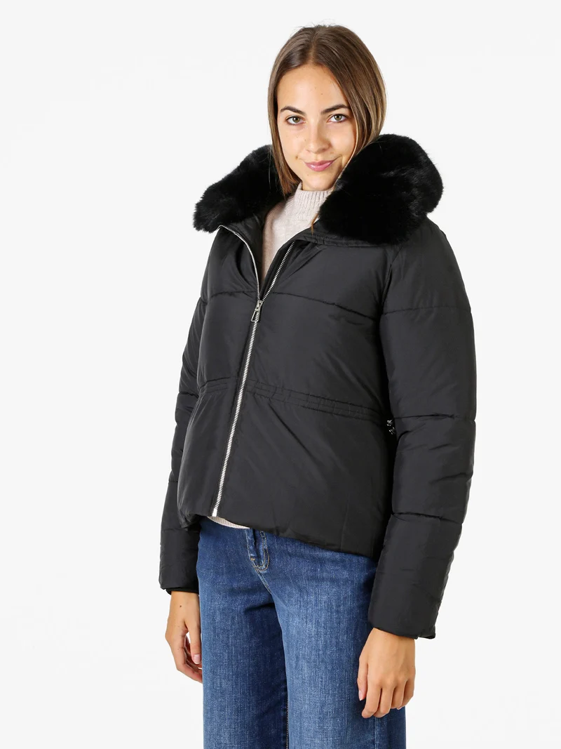 Giubbotto donna con zip e colletto in ecopelliccia - nero