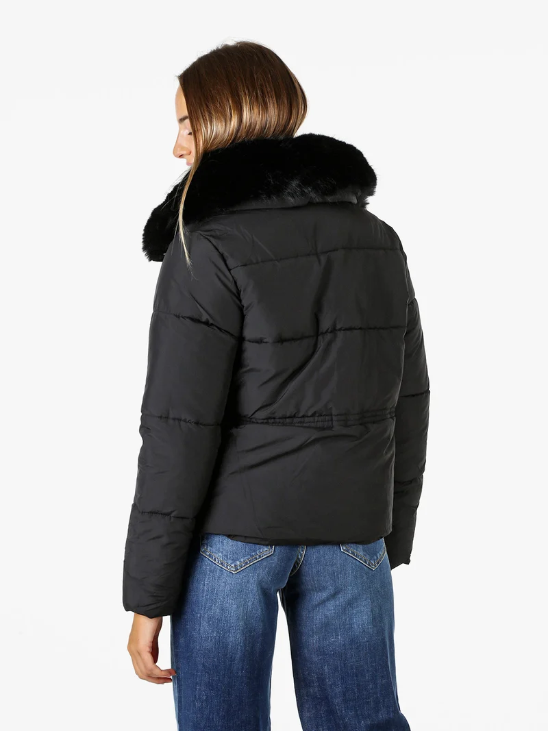 Giubbotto donna con zip e colletto in ecopelliccia - nero