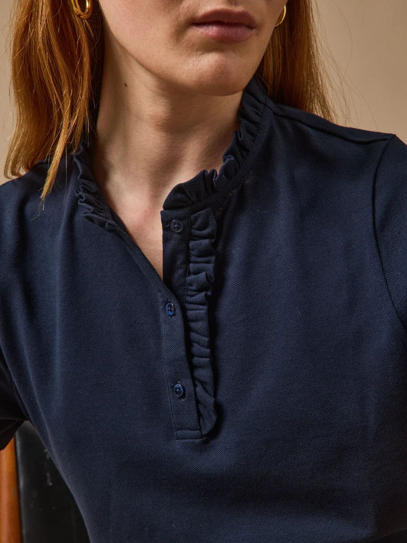 Damen-Poloshirt mit Volants am Kragen