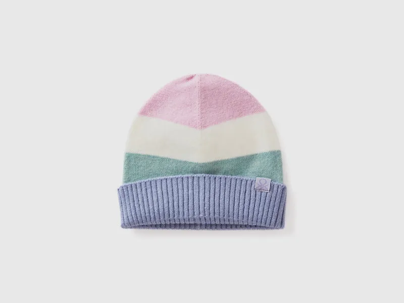 Mütze mit Multicolor-Streifen