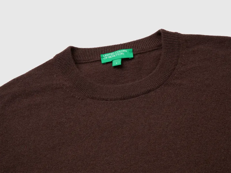 Dunkelbrauner Pullover aus reiner Merinowolle