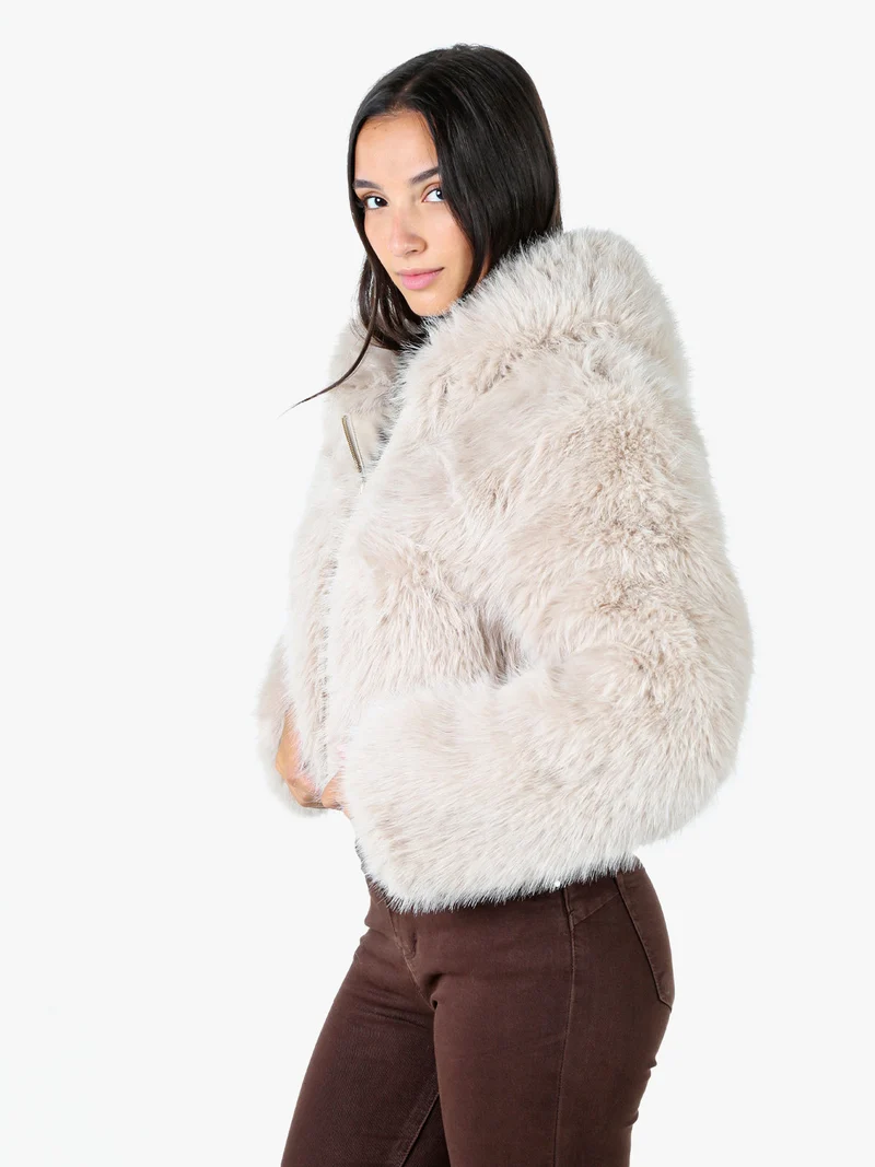 Giacca corta da donna in ecopelliccia con cappuccio e zip - beige