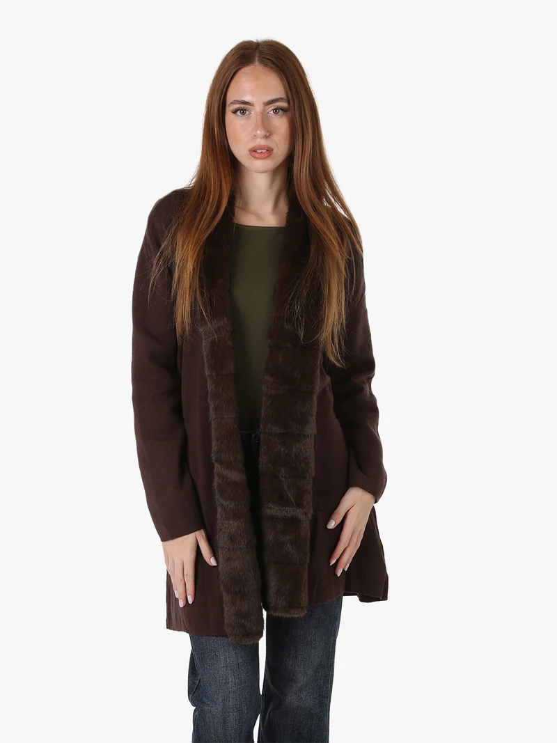 Cardigan donna in maglia con cintura e dettagli in ecopelliccia - moro