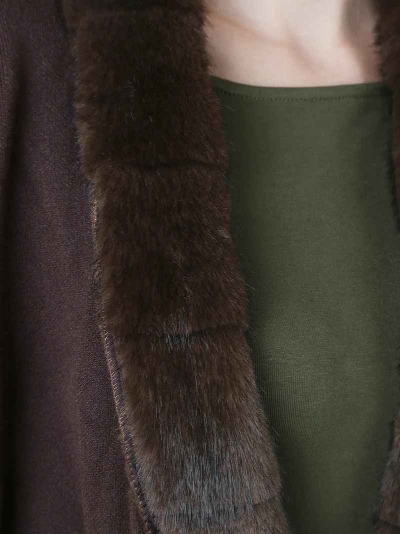 Cardigan donna in maglia con cintura e dettagli in ecopelliccia - moro