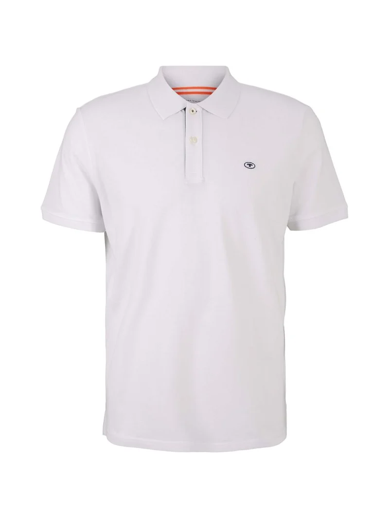 basic polo with contrast
