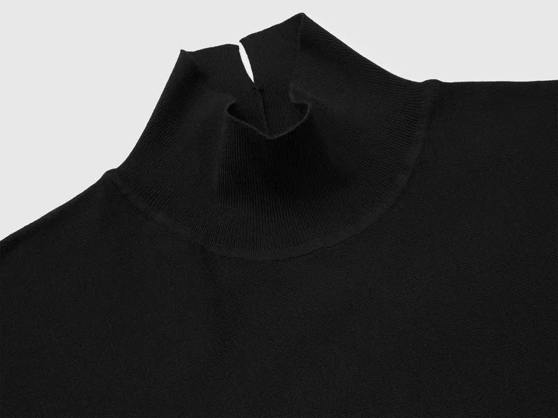 Pullover mit hohem Kragen und Fledermausärmeln