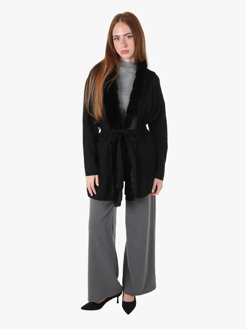 Cardigan donna in maglia con cintura e dettagli in ecopelliccia - nero