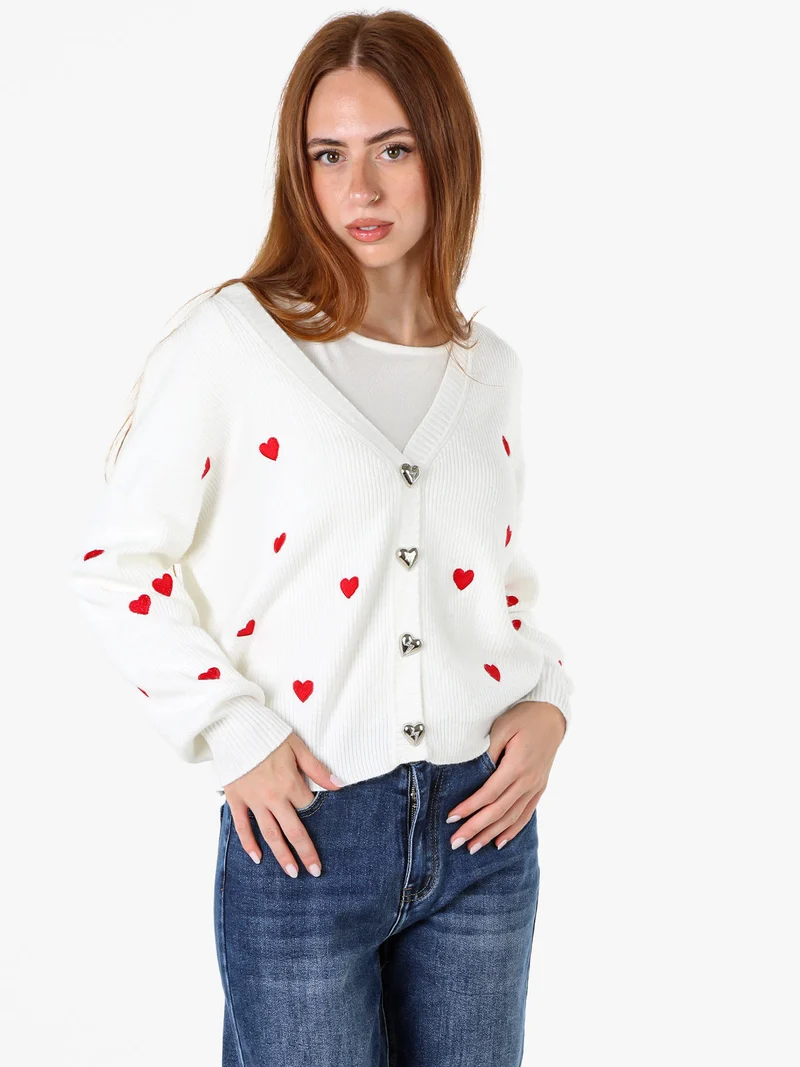 Cardigan da donna in maglia con bottoni a cuore - bianco