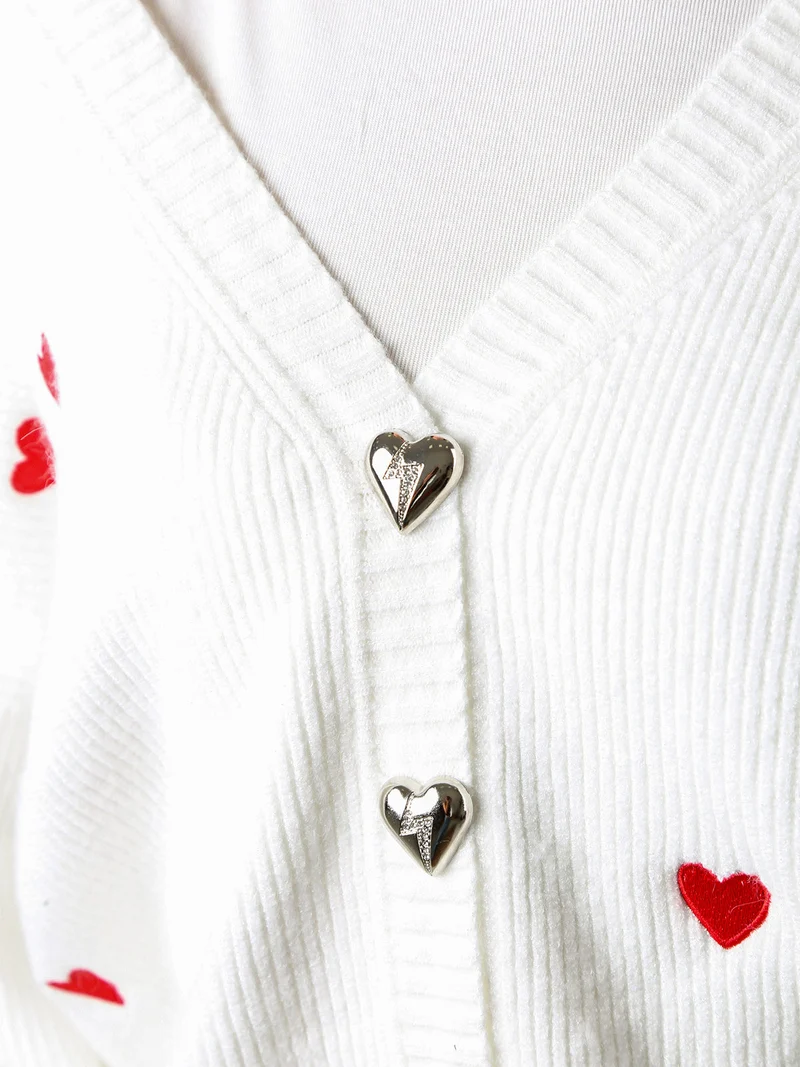 Cardigan da donna in maglia con bottoni a cuore - bianco