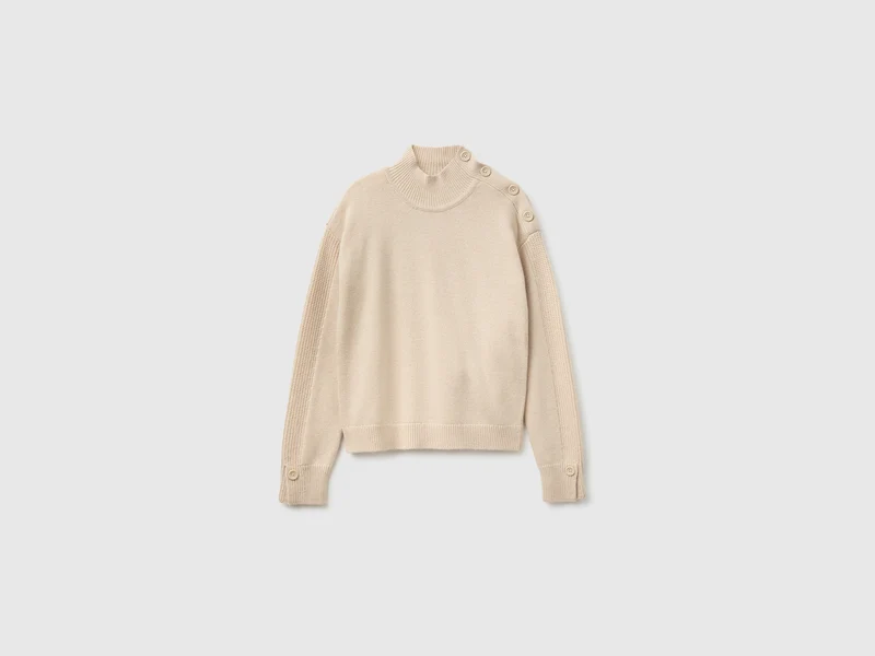 Pullover mit Knöpfen an der Schulter