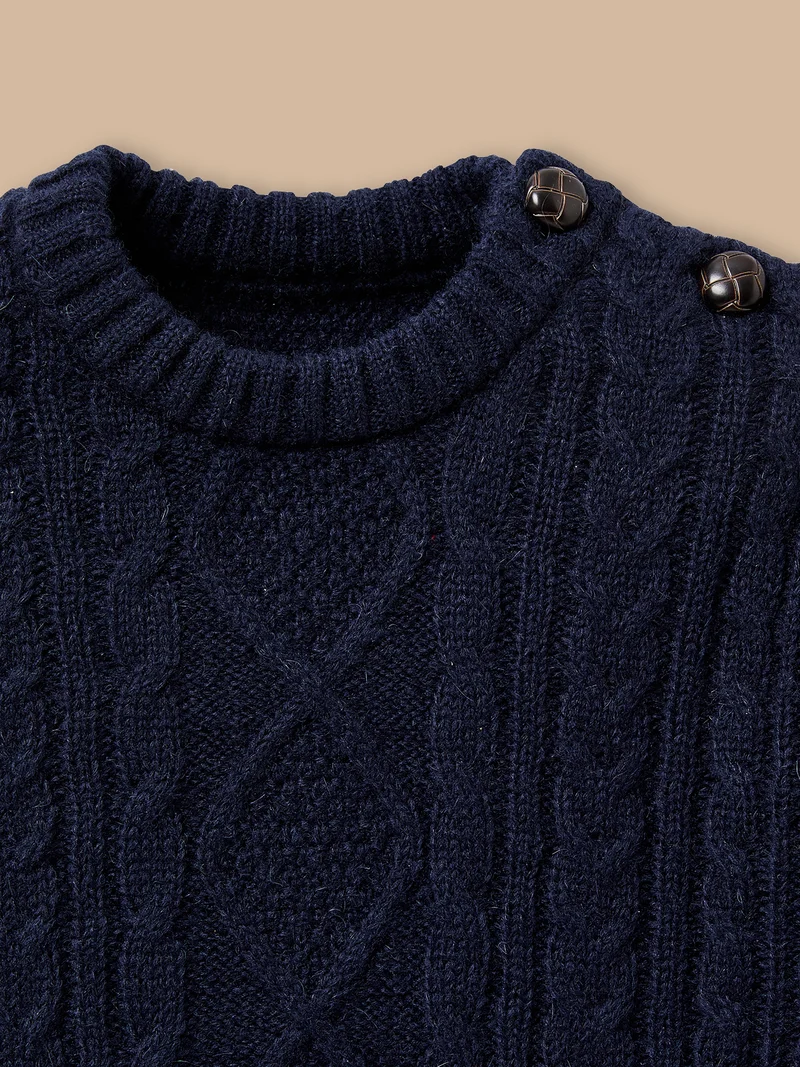 Jungenpullover mit Zopfmuster