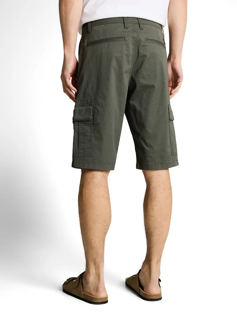 regular printed cargo short