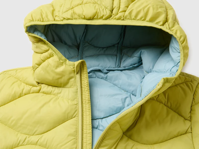 Wattierte Jacke mit Kapuze