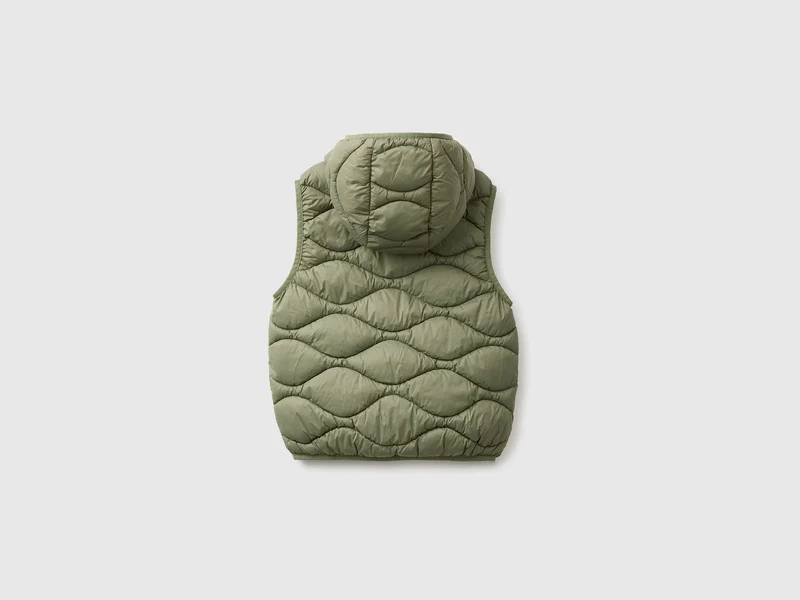 Wattierte, ärmellose Jacke mit Kapuze