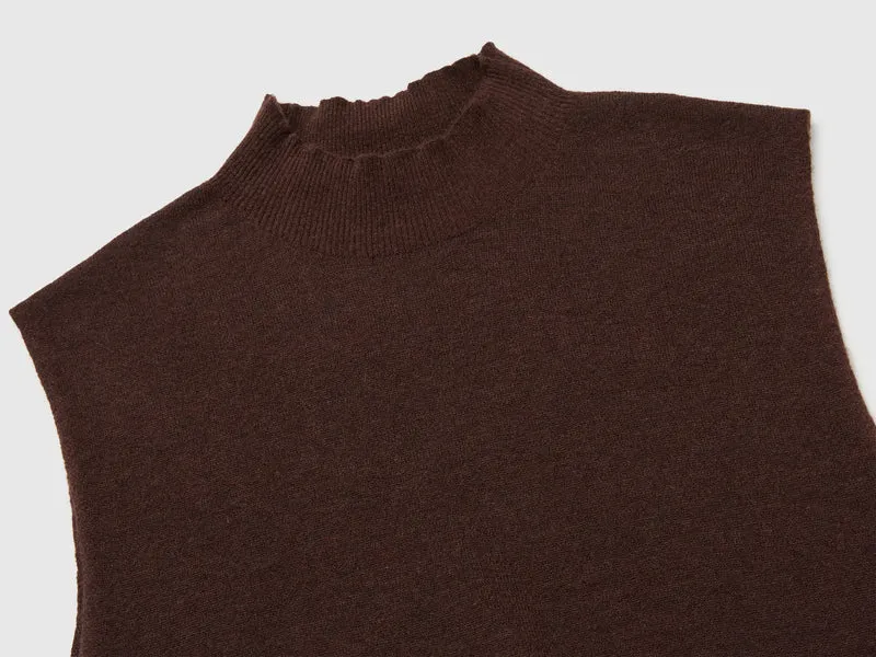 Ärmelloser Rollkragenpullover aus ultraleichtem Wollmischgewebe