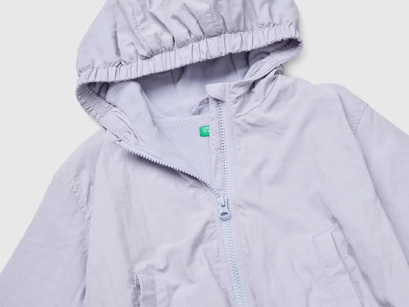 Nylonjacke mit Kapuze