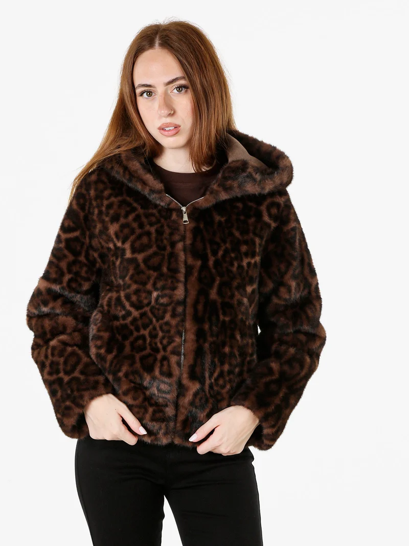 Cappotto corto da donna in ecopelliccia leopardata con cappuccio e zip - moro