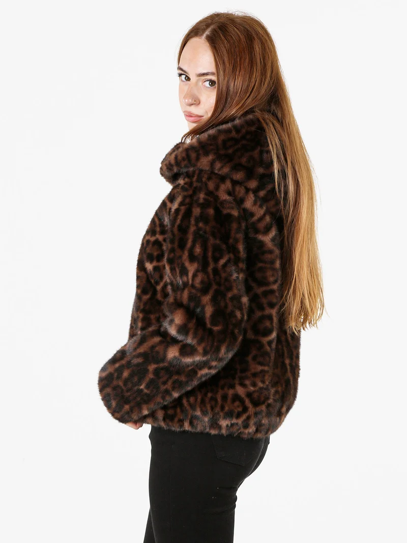 Cappotto corto da donna in ecopelliccia leopardata con cappuccio e zip - moro