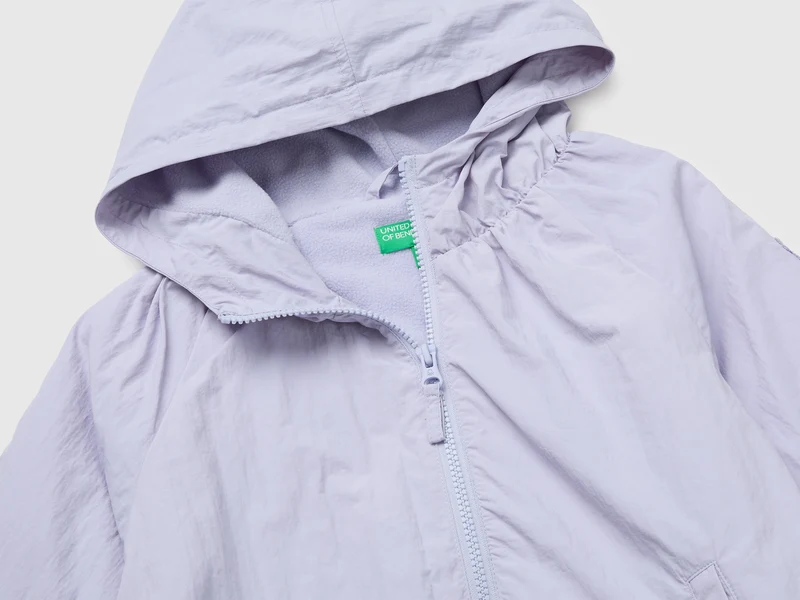 Übergroße Nylonjacke