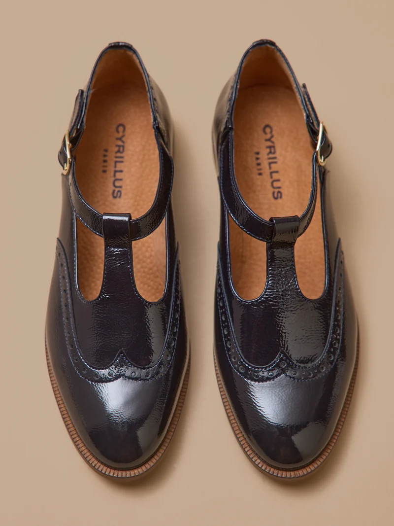Damen-Riemchenschuh aus Leder mit floralem Lochmuster