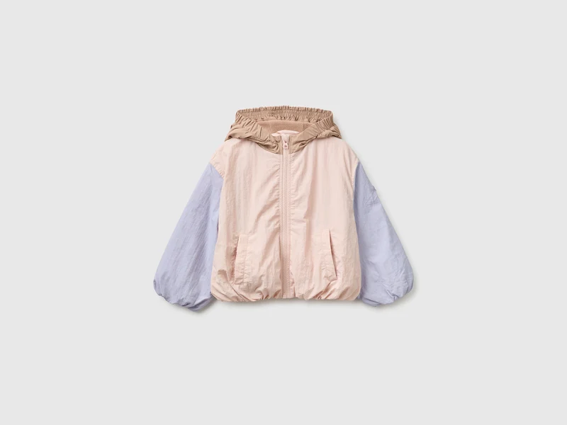 Nylonjacke mit Kapuze
