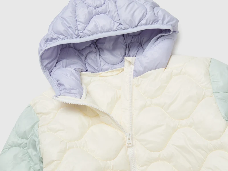 Wattierte Jacke mit Kapuze