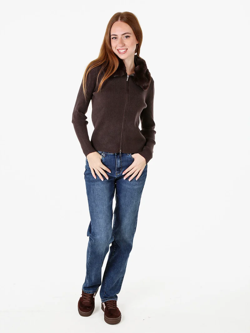 Cardigan da donna in maglia con colletto in ecopelliccia e zip - moro