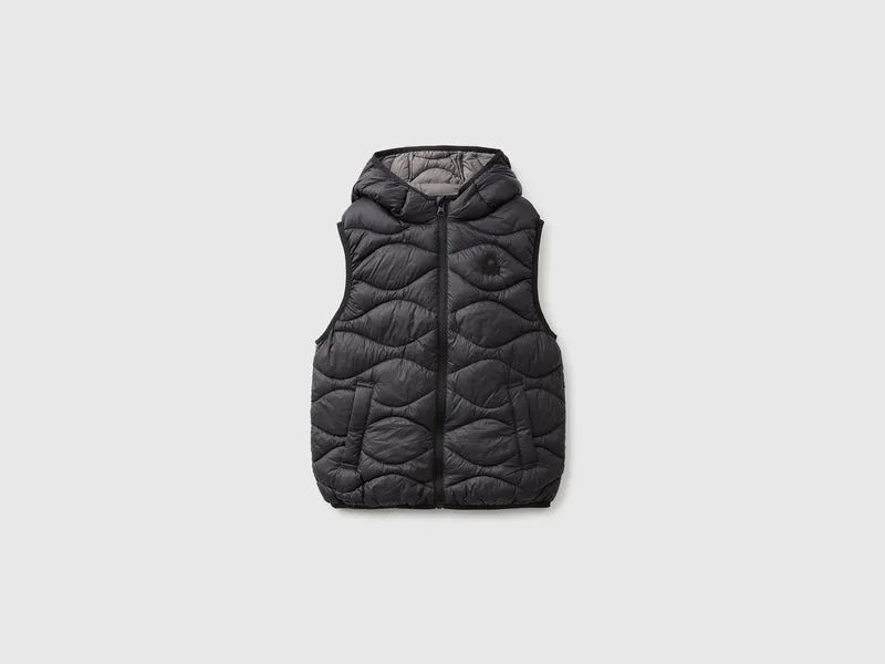 Wattierte, ärmellose Jacke mit Kapuze
