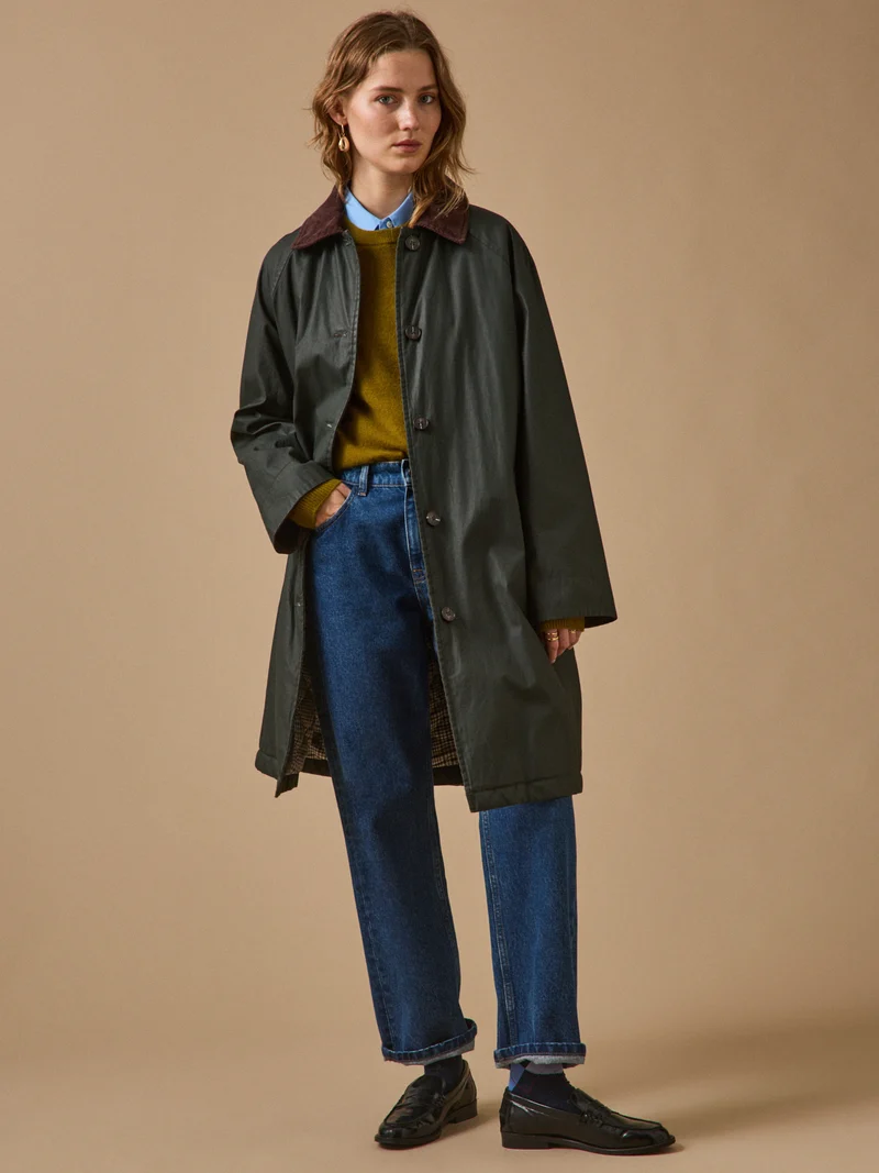 Damen-Regenjacke aus beschichtetem Tuch