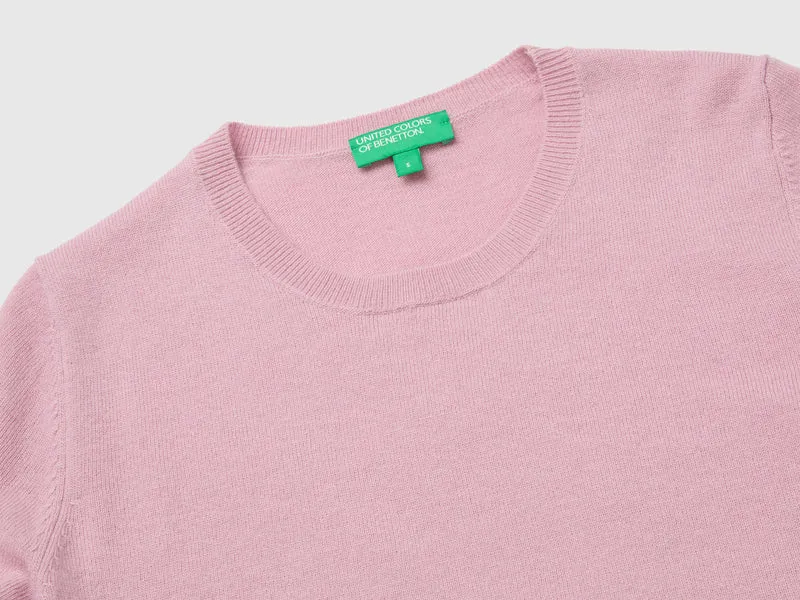 Lila Kurzarmpullover aus reiner Merinowolle