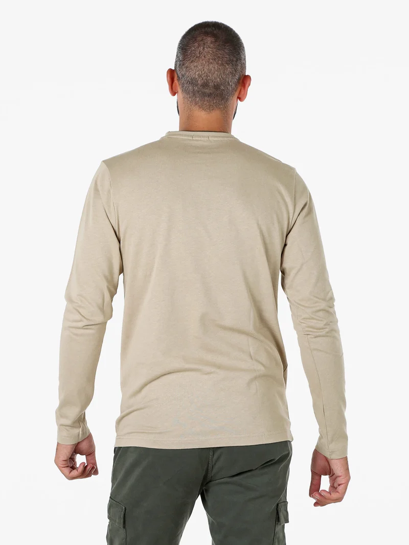 T-shirt girocollo da uomo a maniche lunghe in cotone - sabbia
