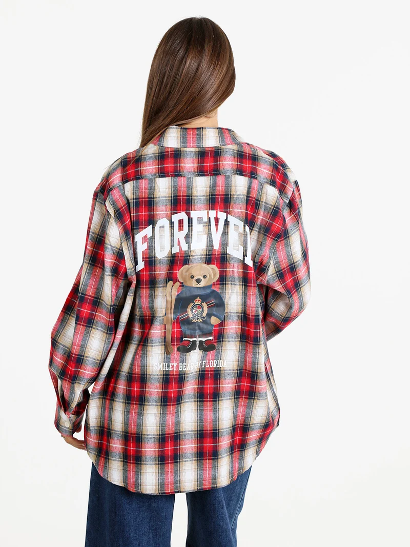 Camicia donna oversize a quadri con stampa orsacchiotto sul retro - rosso