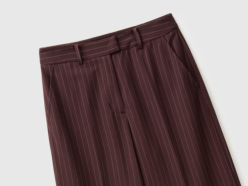 Weite Nadelstreifenhose