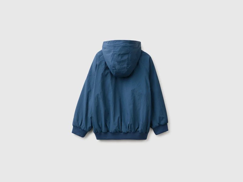 Nylonjacke mit Kapuze
