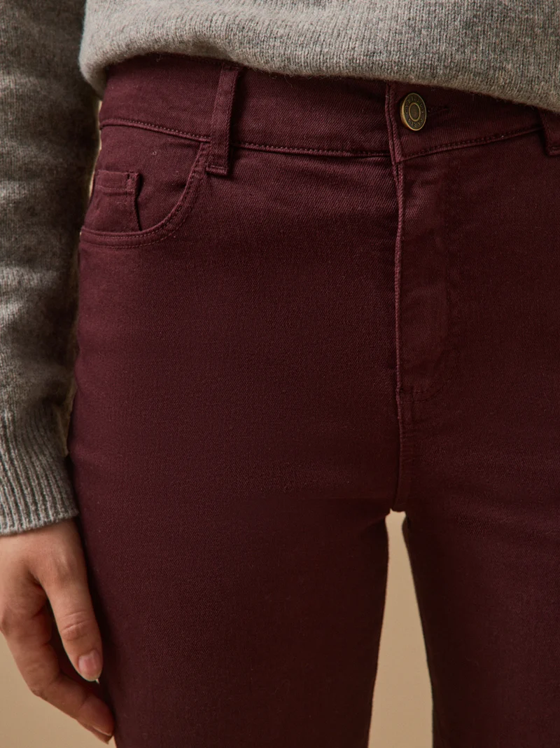 Farbenfrohe Slim Fit Damenhose Aude