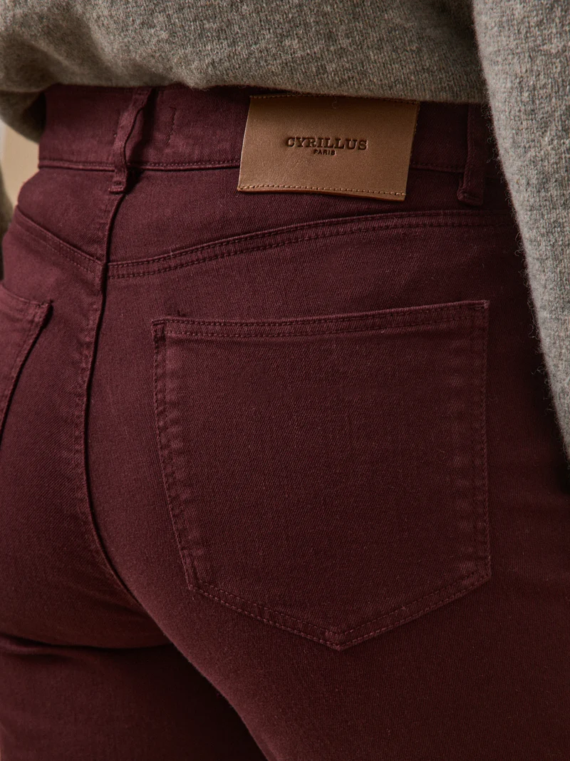 Farbenfrohe Slim Fit Damenhose Aude