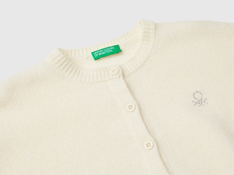 Cardigan mit Rundhalsausschnitt und Strasslogo
