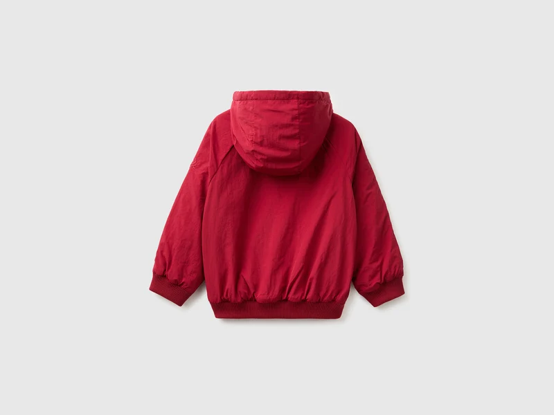 Nylonjacke mit Kapuze