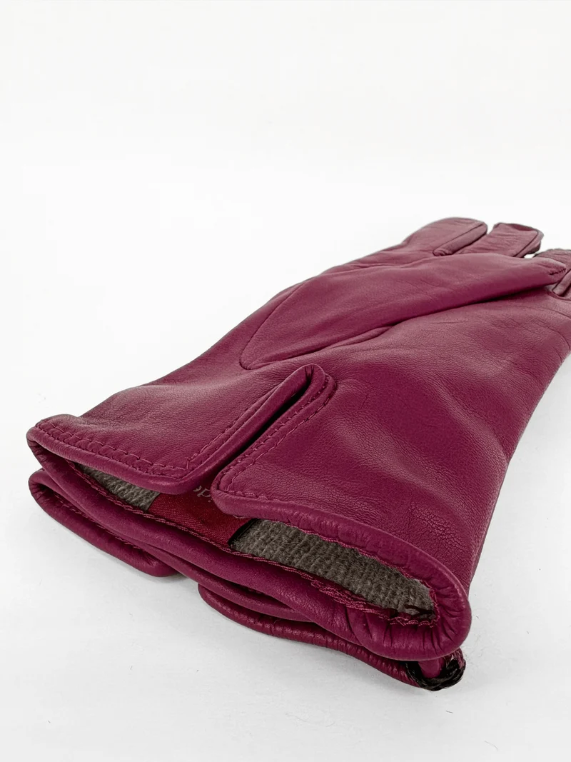 Lederhandschuhe mit Kette Himbeere