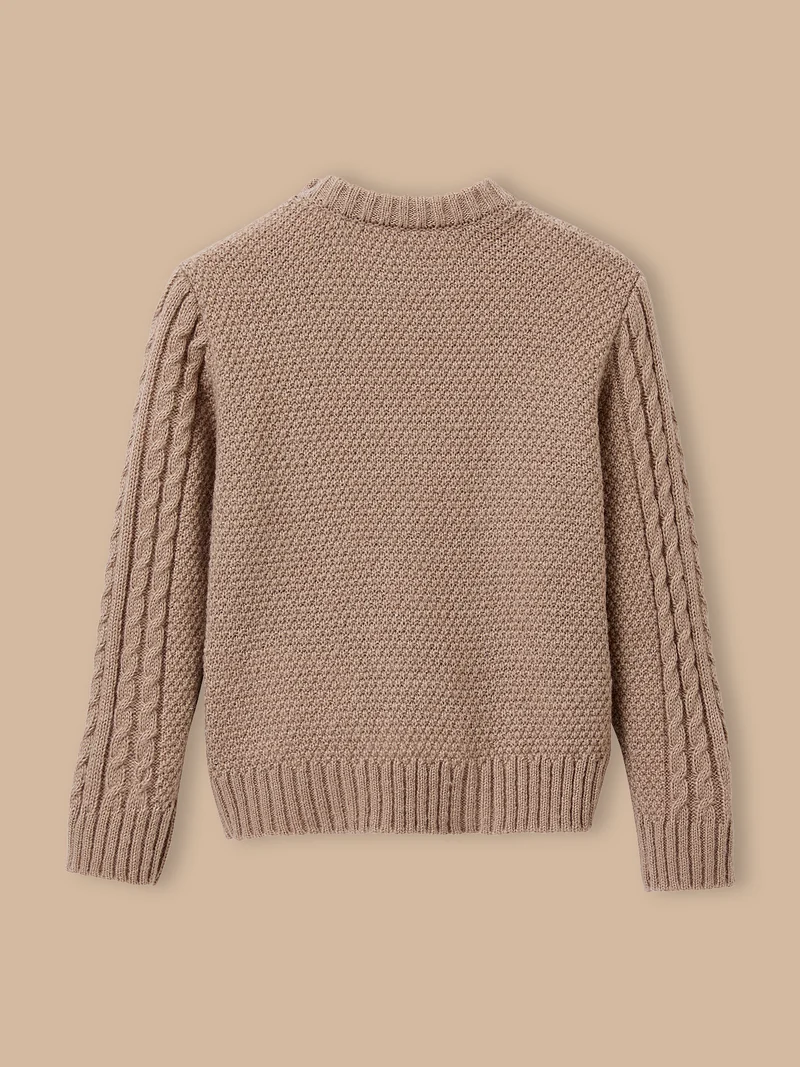 Jungenpullover mit Zopfmuster