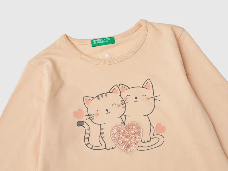 T-Shirt mit Print und Pailletten