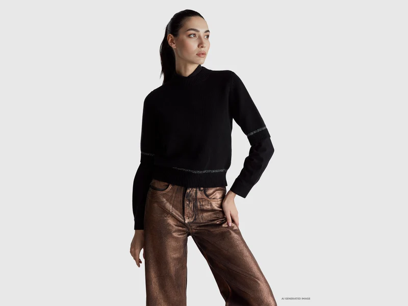Rollkragenpullover mit Paillettenbesatz