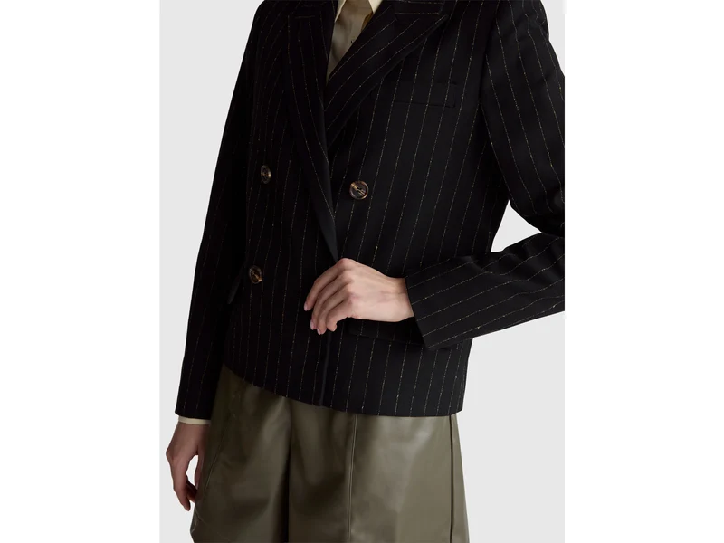Kurzer Nadelstreifenblazer