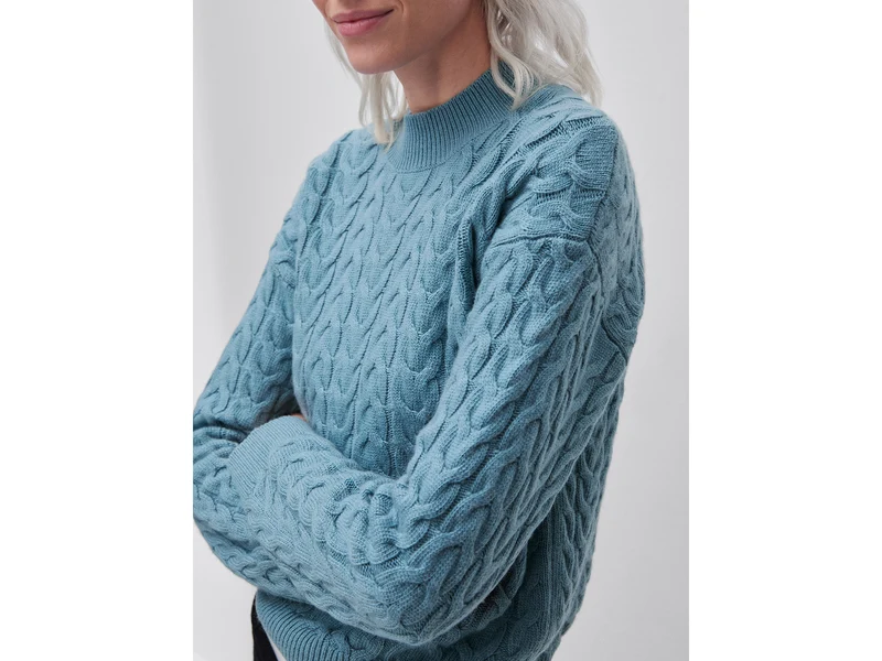 Rollkragenpullover mit Zopfmuster aus einem Woll-Kaschmir-Mischgewebe