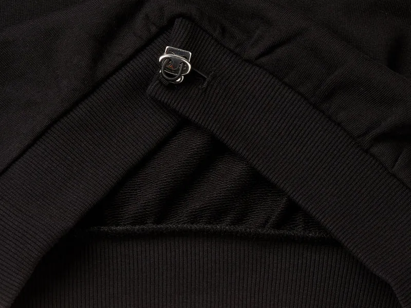 Sweater mit asymmetrischem Halsausschnitt