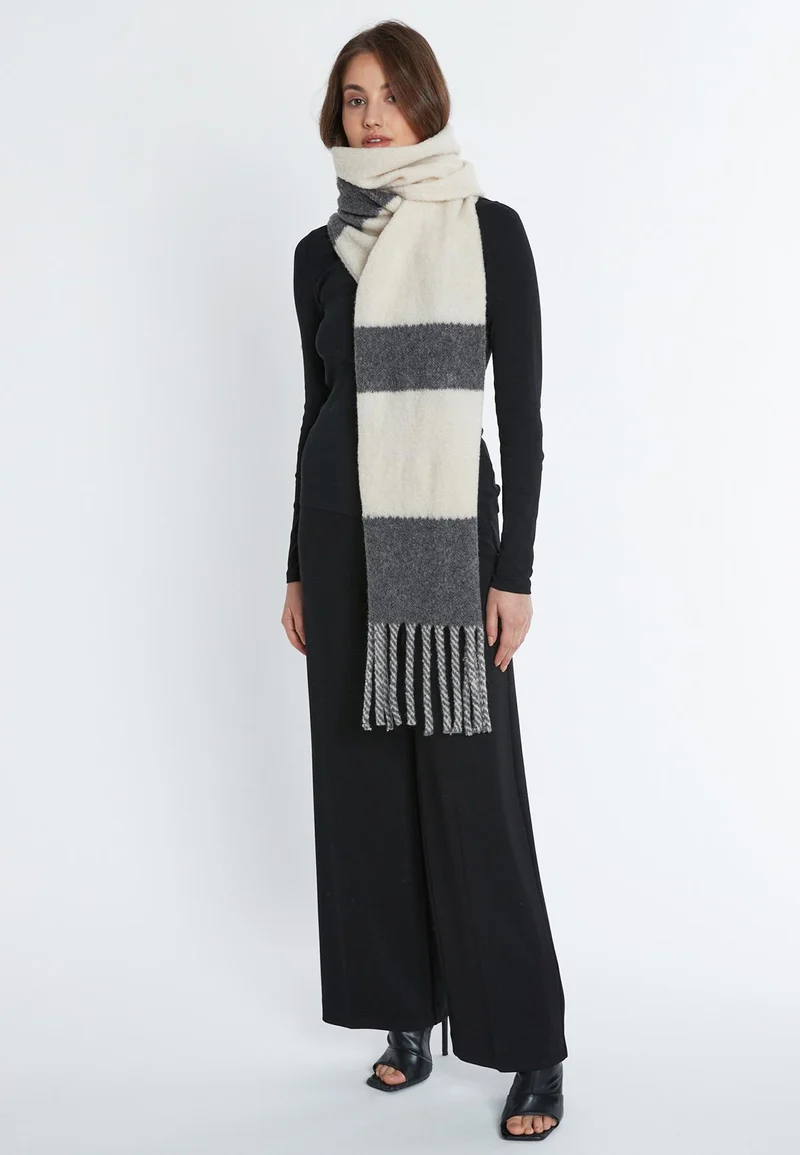 Strickschal Sabea
