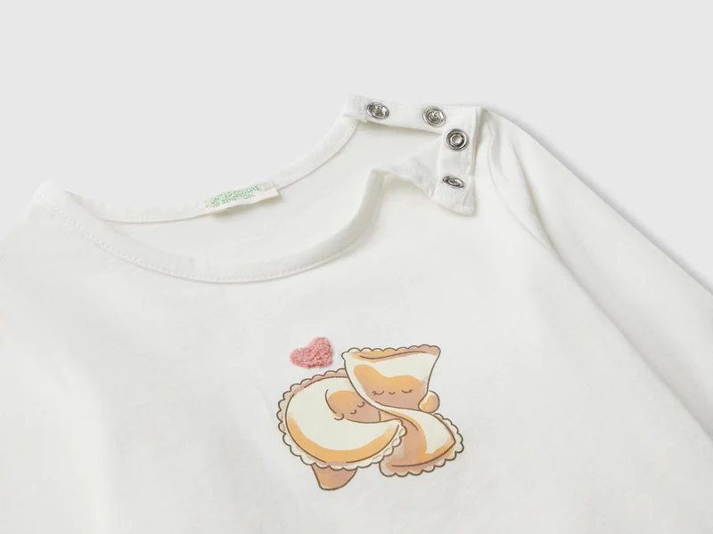 T-Shirt mit Print und Patch
